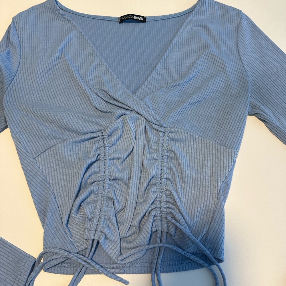 Fashion Nova blouse / crop top